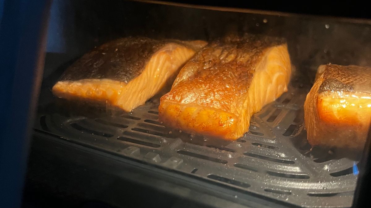 5 Quick and Easy Air Fryer Recipes for Busy Moms & Dads